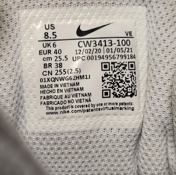 NIKE WOMEN'S Size 8 1/2 White and Gold Running Shoes - Picture 5 of 9